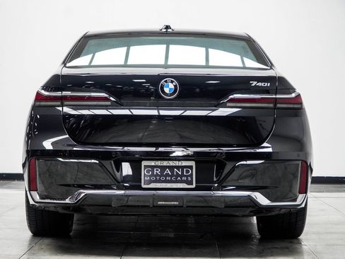 Used 2024 BMW 740i RWD image 16