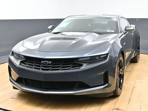 Used 2023 Chevrolet Camaro LT RWD image 5