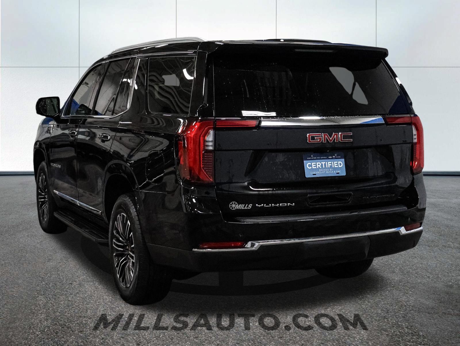 Used 2025 GMC Yukon Elevation AWD/4WD image 5