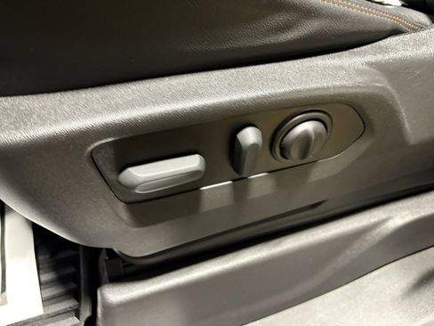 Used 2022 GMC Sierra 2500 AT4 w/ AT4 Premium Plus Package image 26