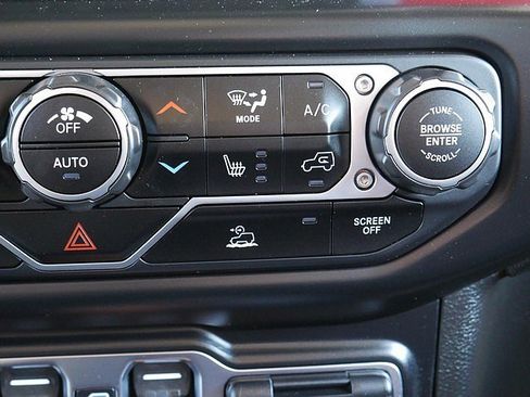 Used 2022 Jeep Gladiator Rubicon w/ Cold Weather Group image 47