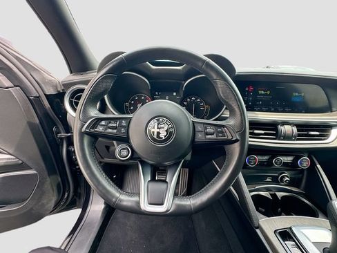 Used 2023 Alfa Romeo Stelvio Ti AWD/4WD image 15