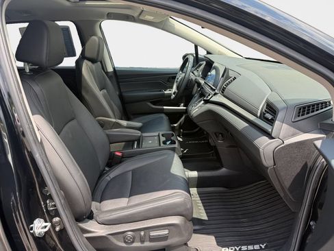Certified 2025 Honda Odyssey EX-L image 19