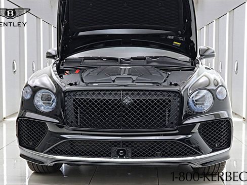 Used 2025 Bentley Bentayga image 26