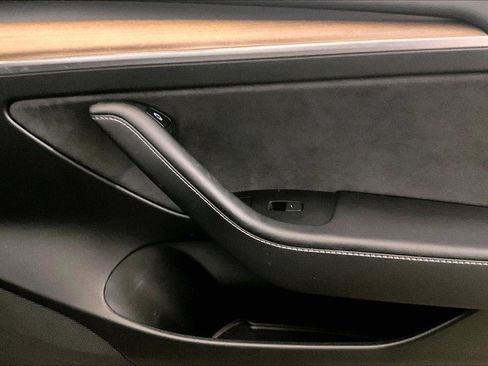 Used 2023 Tesla Model 3 Standard Range image 23