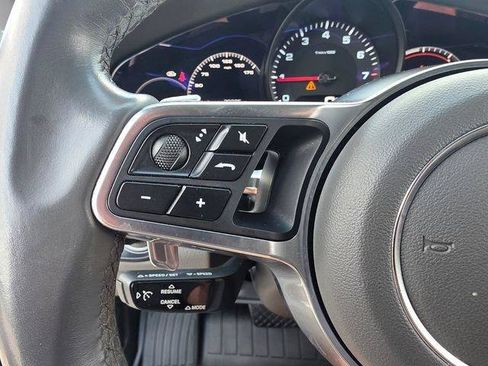 Used 2019 Porsche Cayenne AWD/4WD image 30