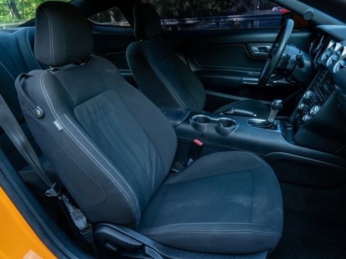 Used 2018 Ford Mustang GT RWD image 14