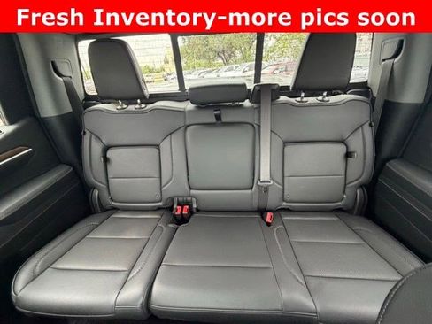 Used 2025 GMC Sierra 1500 Denali w/ Denali Reserve Package AWD/4WD image 9