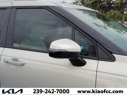 New 2026 Kia Carnival EX FWD image 8