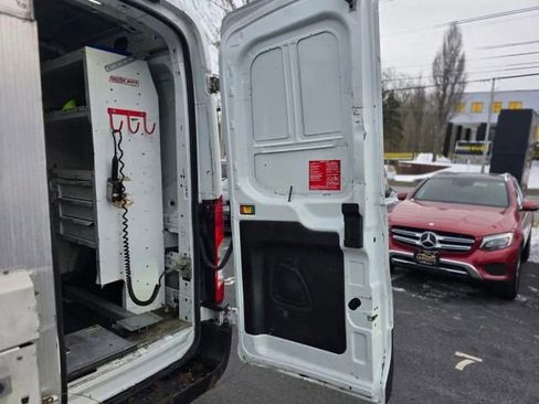 Used 2020 Ford Transit 250 Medium Roof image 9