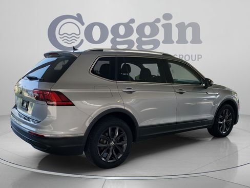 Used 2023 Volkswagen Tiguan SE FWD image 5