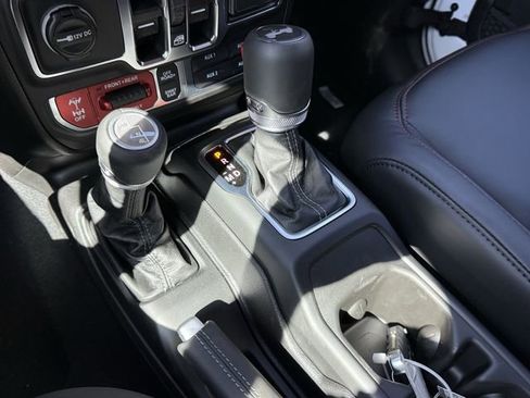 New 2026 Jeep Wrangler Unlimited Rubicon AWD/4WD image 24