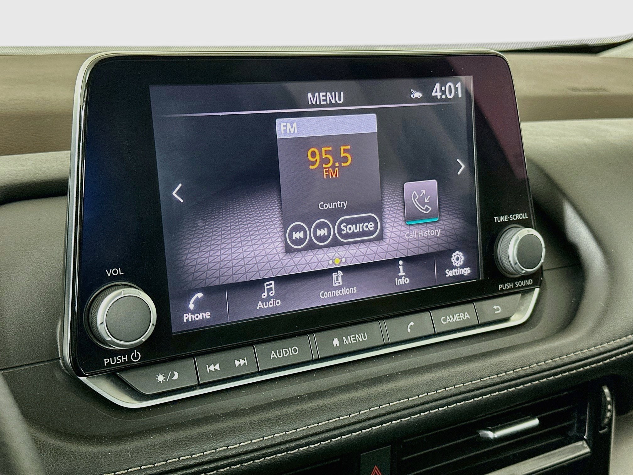 Used 2023 Nissan Rogue SV FWD image 21