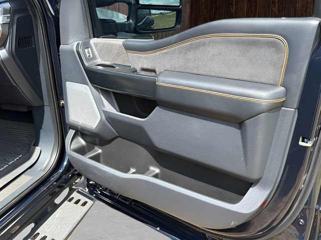 Used 2024 Ford F350 Platinum w/ Tremor Off-Road Package AWD/4WD image 9