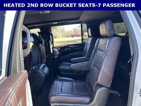 Used 2023 Cadillac Escalade ESV Sport Platinum image 8