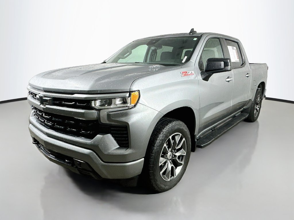 Used 2024 Chevrolet Silverado 1500 RST w/ Z71 Off-Road Package AWD/4WD image 3