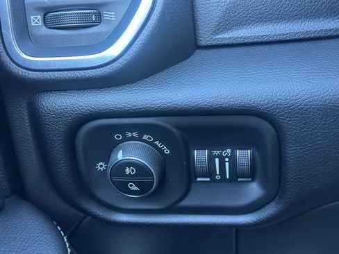 Used 2025 RAM 2500 Laramie image 37