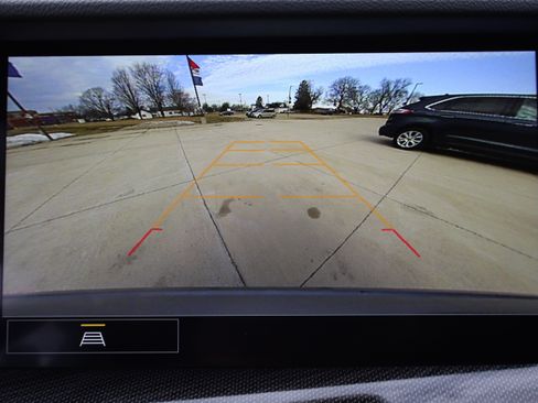 Used 2023 Buick Envision Preferred image 19