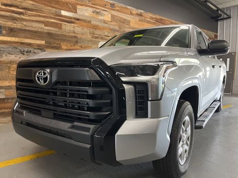 Used 2023 Toyota Tundra SR AWD/4WD image 17