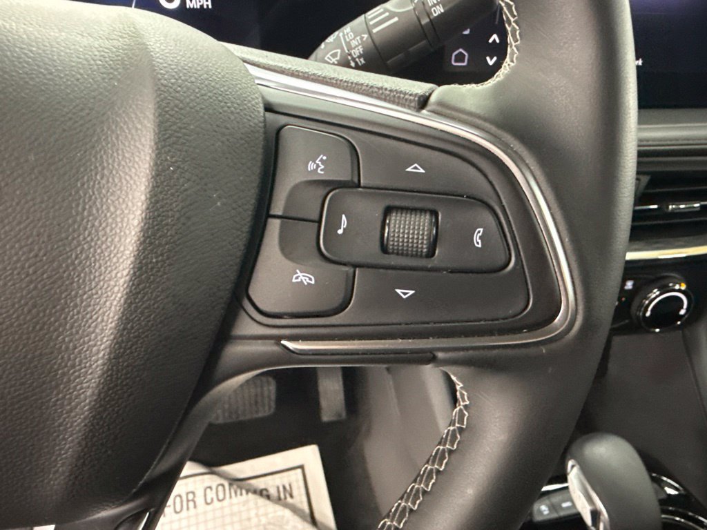 Used 2025 Buick Encore GX Preferred AWD/4WD image 25