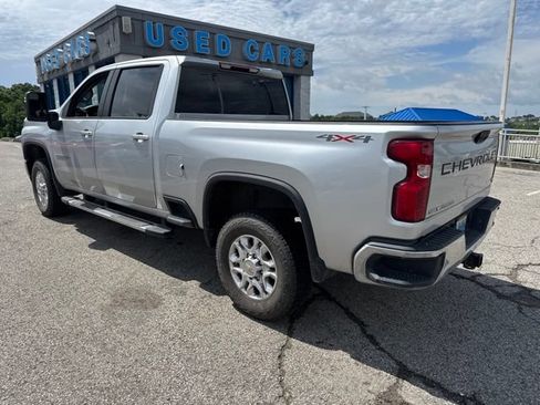 Used 2022 Chevrolet Silverado 2500 LT w/ Convenience Package AWD/4WD image 6
