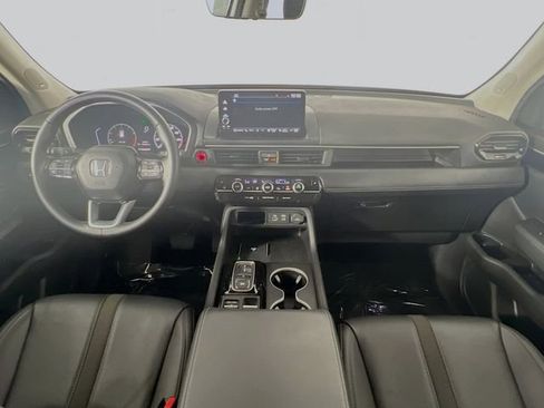 Used 2025 Honda Pilot Touring image 28