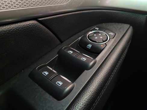 Used 2017 Ford Explorer XLT w/ Equipment Group 202A image 27