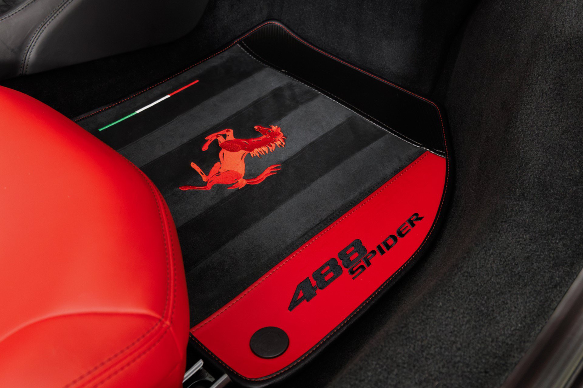 Used 2017 Ferrari 488 Spider RWD image 41