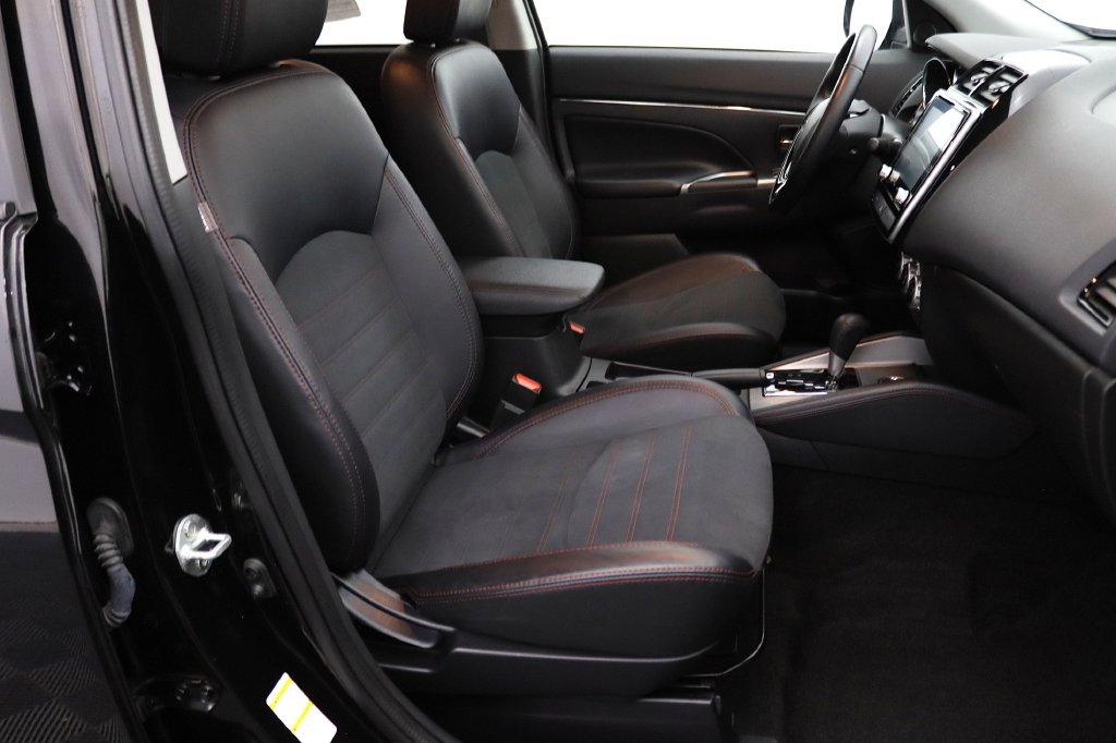 Used 2024 Mitsubishi Outlander Sport SE AWD/4WD image 18