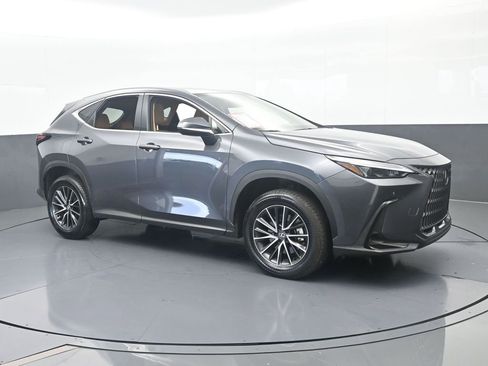 Used 2024 Lexus NX 250 FWD w/ Cold Area Package image 8