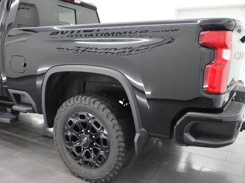 Used 2024 Chevrolet Silverado 2500 LTZ w/ LTZ Plus Package AWD/4WD image 37