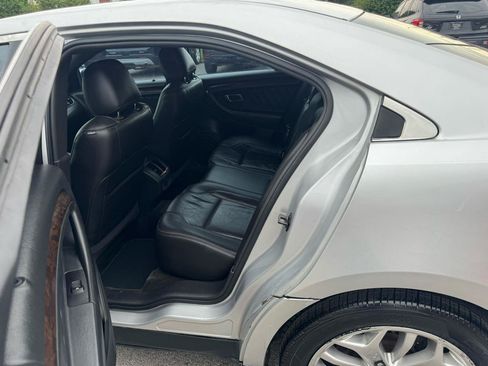 Used 2013 Ford Taurus Limited FWD image 11