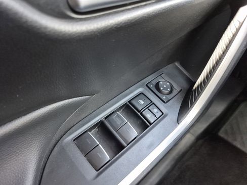 Used 2025 Toyota RAV4 XLE image 13