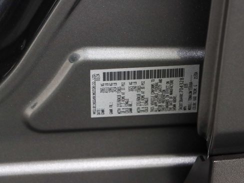 Used 2024 Nissan Rogue SV FWD image 32