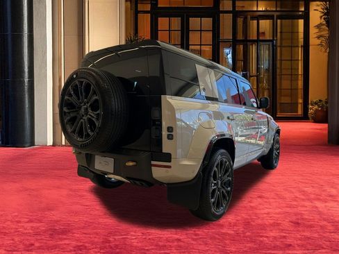 New 2026 Land Rover Defender 110 OCTA AWD/4WD image 8