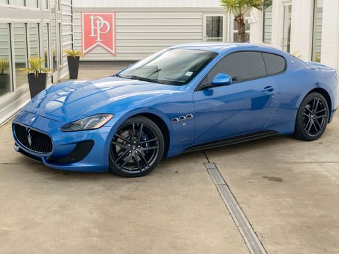 Used 2016 Maserati GranTurismo Sport image 2