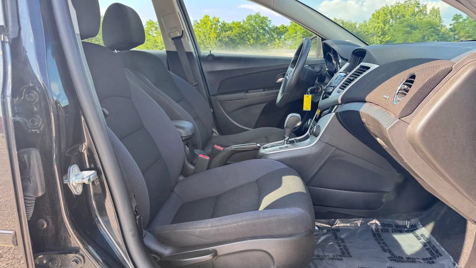 Used 2015 Chevrolet Cruze LT FWD image 25