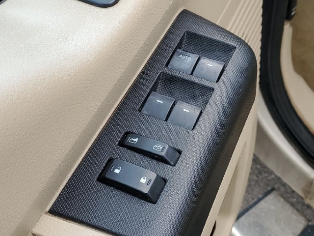Used 2010 Ford F250 XLT AWD/4WD image 10