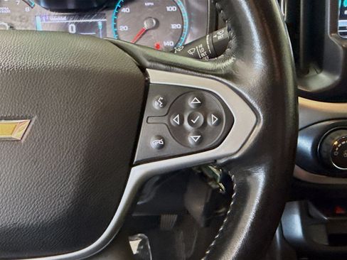 Used 2018 Chevrolet Colorado LT w/ LT Convenience Package RWD image 15