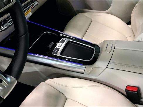 New 2026 Mercedes-Benz GLA 250 4MATIC image 11