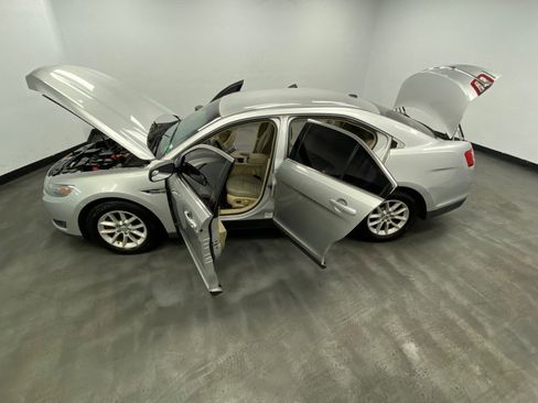 Used 2013 Ford Taurus SE image 44