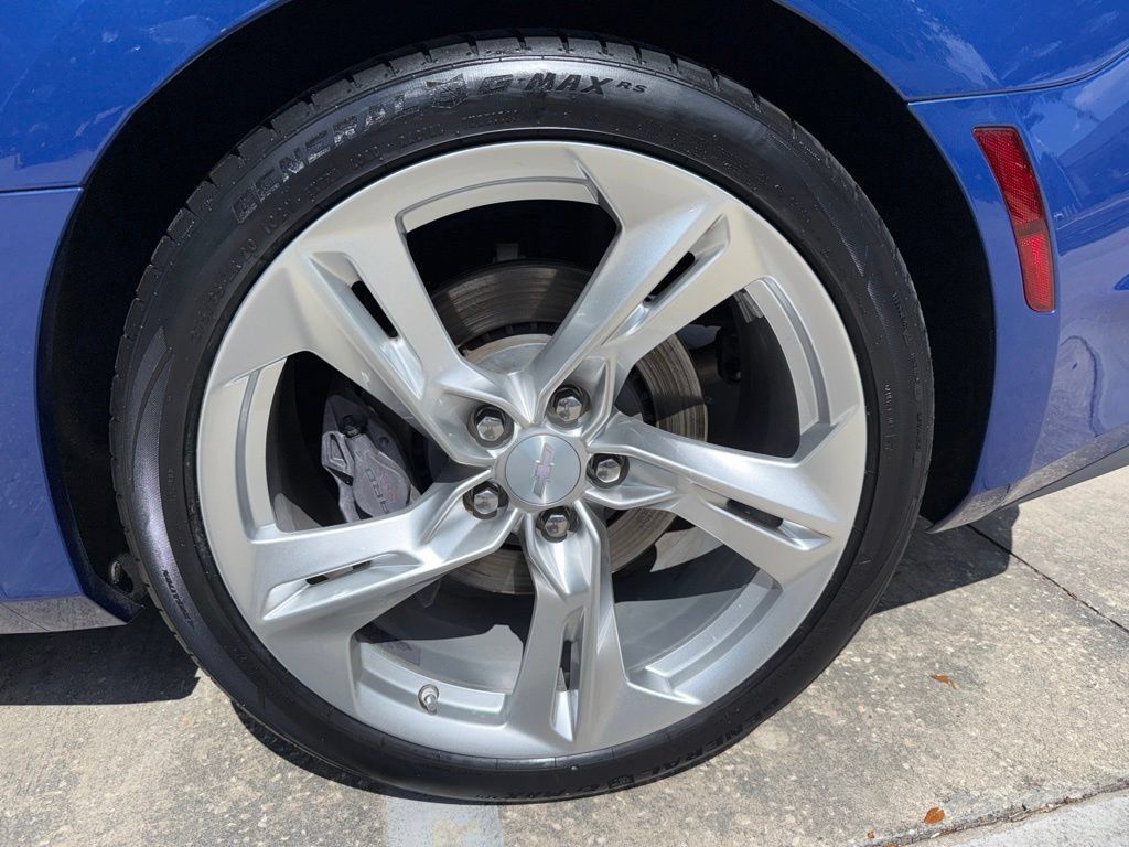 Used 2023 Chevrolet Camaro SS RWD image 38
