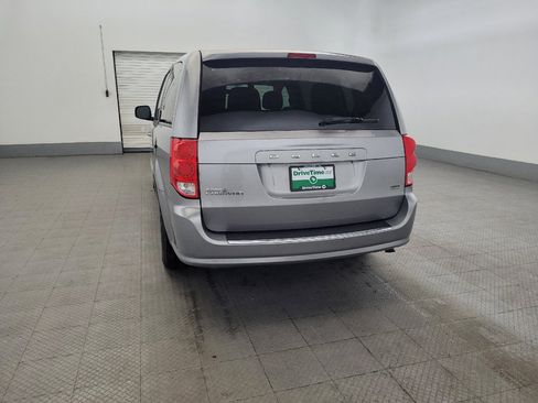 Used 2016 Dodge Grand Caravan SE w/ Quick Order Package 29E SE FWD image 6