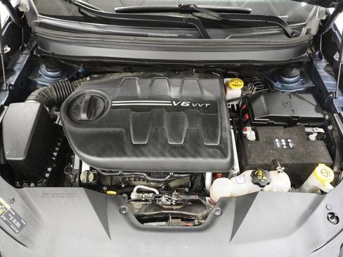 Used 2020 Jeep Cherokee Latitude Plus w/ Cold Weather Group image 9