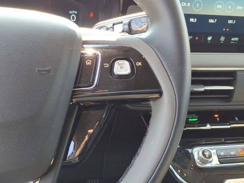Used 2026 Lincoln Corsair Premiere AWD/4WD image 18