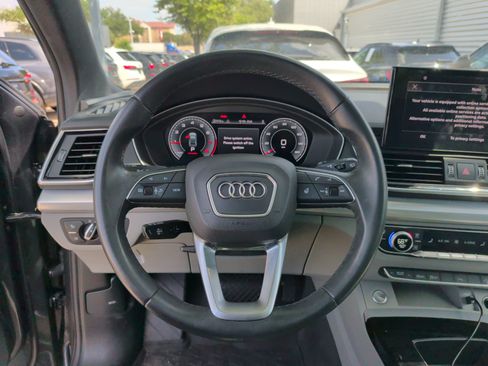 Used 2024 Audi Q5 2.0T Premium w/ Summer of Audi Package AWD/4WD image 17