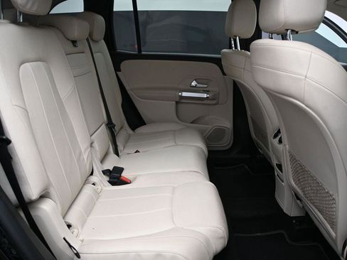 Used 2021 Mercedes-Benz GLB 250 4MATIC image 20