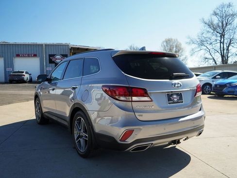 Used 2017 Hyundai Santa Fe SE Ultimate w/ SE Ultimate Tech Package 03 image 4