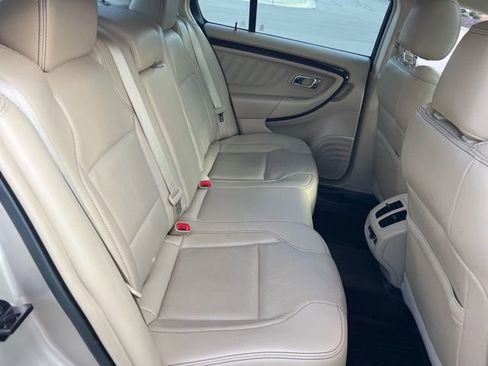 Used 2018 Ford Taurus Limited image 33