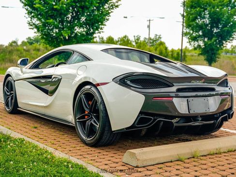 Used 2017 McLaren 570S Coupe RWD image 6